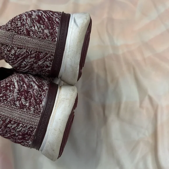 APL Maroon Knit Sneakers - Picture 5 of 8